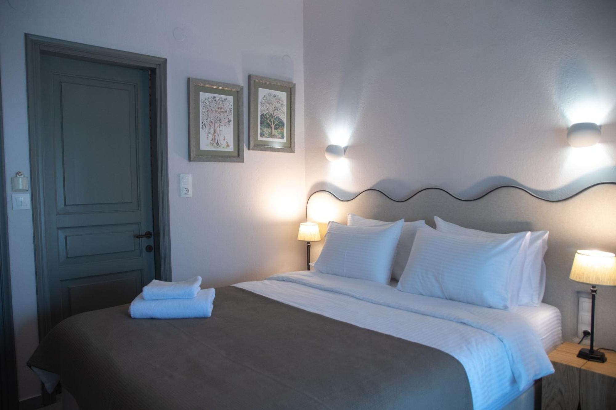 לימנאס Acropolis Hotel מראה חיצוני תמונה