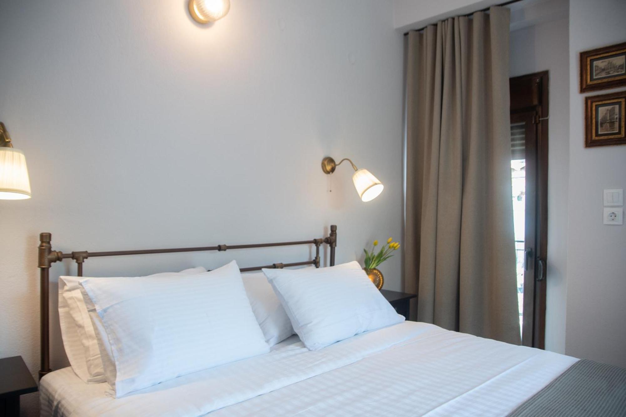 לימנאס Acropolis Hotel מראה חיצוני תמונה